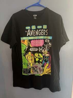 Marvel The Avengers Earth's Mightiest Super Heroes Retro Comic Cover Graphic T-S